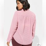 Torrid NWOT Madison Clip Dot Zig Zag Button-Up Shirt Blouse Size 2 Pink Color Photo 2