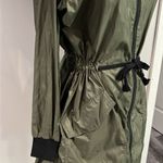 BB Dakota army green raincoat with hood pockets and multiple cinch areas S/XS Photo 2