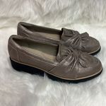 Clarks  Sharon Dasher Pewter Suede Loafers Knotted Size 10 Bin15 Photo 4