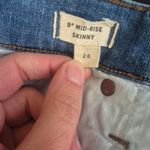 Madewell  9" Mid-Rise Skinny Blue Jeans Distressed Knees Raw Hem Size 26 Photo 3