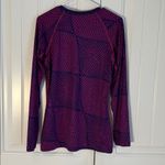 Nike Pro Active Top Women’s Shirt Pink Fitted V-Neck Dri-Fit Long Sleeve Medium Photo 3