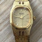 Seiko  Vintage Ladies Watch Gold-Tone Bracelet, Case, Dial, Markers, Hands Photo 3