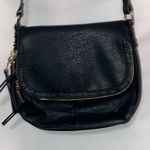 Antik Kraft  Elegant Black Crossbody Bag ZIP AROUND ADJ STRAP GOLD HARDWEAR CLEAN Photo 8