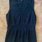 Andrea Jovine  Black sleeveless top Photo 0
