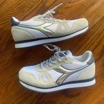 Diadora Women’s Sz US 7 Simple Run Sneakers Photo 1