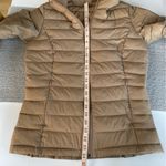 Amazon Essentials Camel Tan Hooded Short Puffer Jacket Size XS Photo 8