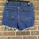 NWT distressed medium blue denim shorts size 29 Photo 2
