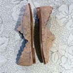 KLUB NICO Georgette Made in Spain Scalloped Flat ~Pewter Floral Sz EU 36 US 6 Tan Photo 4