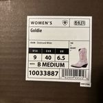 Ariat NWT  Goldie white distressed cowboy boot Sz 9 Photo 5