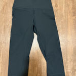 Lululemon Capri leggings Photo 0
