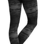 Athleta Womens Chaturanga Multi Flare Print 7/8 Leggings size Medium Gray Black Photo 1