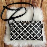 Kenneth Cole Reaction Women Small Faux Leather Purse Crossbody Bag Black & White Photo 1