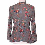 One Clothing Revolve UO Black White Stripe Floral Hummingbird 3/4-Slv Tie-Front Wrap Top EUC S Photo 1