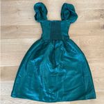 Lulus Lulu’s - Exclusive Charm Taffeta Puff Sleeve Midi Dress in Emerald Green Photo 3
