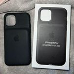 Apple I phone 11 pro  charging case Photo 0