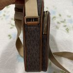 Michael Kors Jet set travel flight Crossbody bag Photo 8