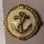 New with Original Box Avon Nautical Earrings Gold Photo 2