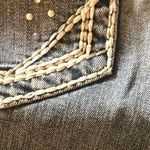 Maurice's Premium Crop Jean Bling Pockets 18X22 Stretch Runs Small Measurements Photo 6