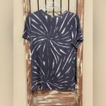 No Boundaries Love top Photo 1