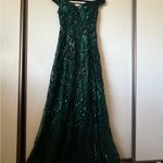 Elegant Green Off Photo 7