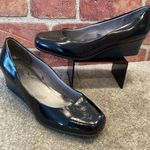 Life Stride  womens black patent wedge flats size 7.5 W Photo 0