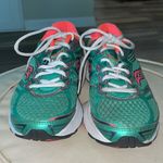 Saucony  GUIDE 9 Green, Coral and White Running shoes Photo 2