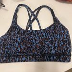 Lululemon  energy bra medium‎ support B-D cups Sz 10 with pads Photo 3