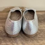 Cliffs by White Mountain Bessy Silver Bow Flats Shoes Women’s Size 8.5W Photo 6