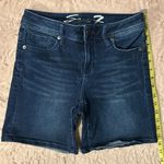 Seven7 Jean shorts 🩳  jeans in size 4 Photo 2