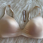 SKIMS  Wireless Form T-shirt Bra Sand Size 38D Photo 0