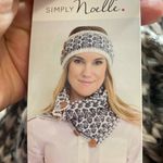 Simply Noelle  Chunky Knit Scarf with Buttons Gray and White Photo 4
