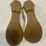 Tahari  Gibson Cream and Tan Ballet Flats - Size: 6.5 Photo 4