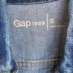 Gap Women’s Medium Wash Cropped Short Jean Jacket Small Photo 1