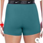 Nike NWT  Women Fusion Logo Tape Kickshort medium Photo 1