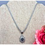 None Fancy Vintage Silver Tone Mesh Chain Pendant Necklace Blue Glass Stone 18" Photo 0