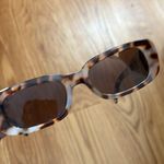 AIRE CERES Rectangular Unisex Sunglasses Cookie Tort Photo 4