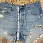 Levi's Levi’s 501 Women’s Original Shorts Denim High Rise in Sansome Straggler Size 29 Photo 13