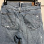 American Eagle ⭐️  Outfitters AEO Distressed Busted Knee Mom Jeans Size 2 Short Photo 3