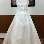 Gorgeous Vintage 90s Exclusive Bridals 2 Tone Wedding Gown! White Size 10 Photo 0