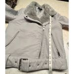 Forever 21  Faux Leather/ Fur Collar Crop Jacket Sz M Gray Photo 4