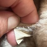 UGG  GREY LEATHER Dakota MOCCASIN SLIPPERS US Women’s 9 SN 5612 Photo 6