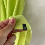 Mountain Hardwear  Lime Green Active Hiking Tank Size M Photo 2