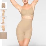SKIMS NEW  Everyday Sculpt High-Waisted Mid Thigh Short Clay Size S‎ Photo 4