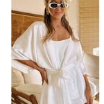 Show Me Your Mumu First Look Robe in Ivory Luxe Satin M Photo 2
