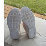 Nike Women's Tanjun Sneakers Size 11.5 Peach Photo 6