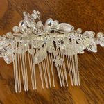 Faux pearl and rhinestone hair comb accessory Silver Photo 1