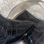 DKNY
Women's Sunny Pointed-Toe Heeled Dress Booties 9.5 Photo 7