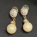 Vintage Unsigned Pearl Drop Pearl Earrings Photo 2
