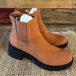 Shoe Republic LA  Brown Platform Boots Size‎ 7.5 Photo 1