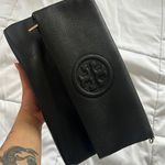 Tory Burch Cross Body / Clutch Photo 0